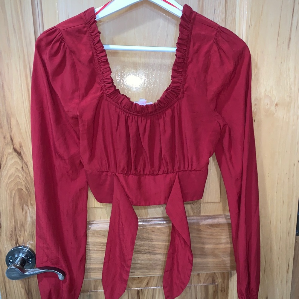 Red crop Top - Picture 3 of 6